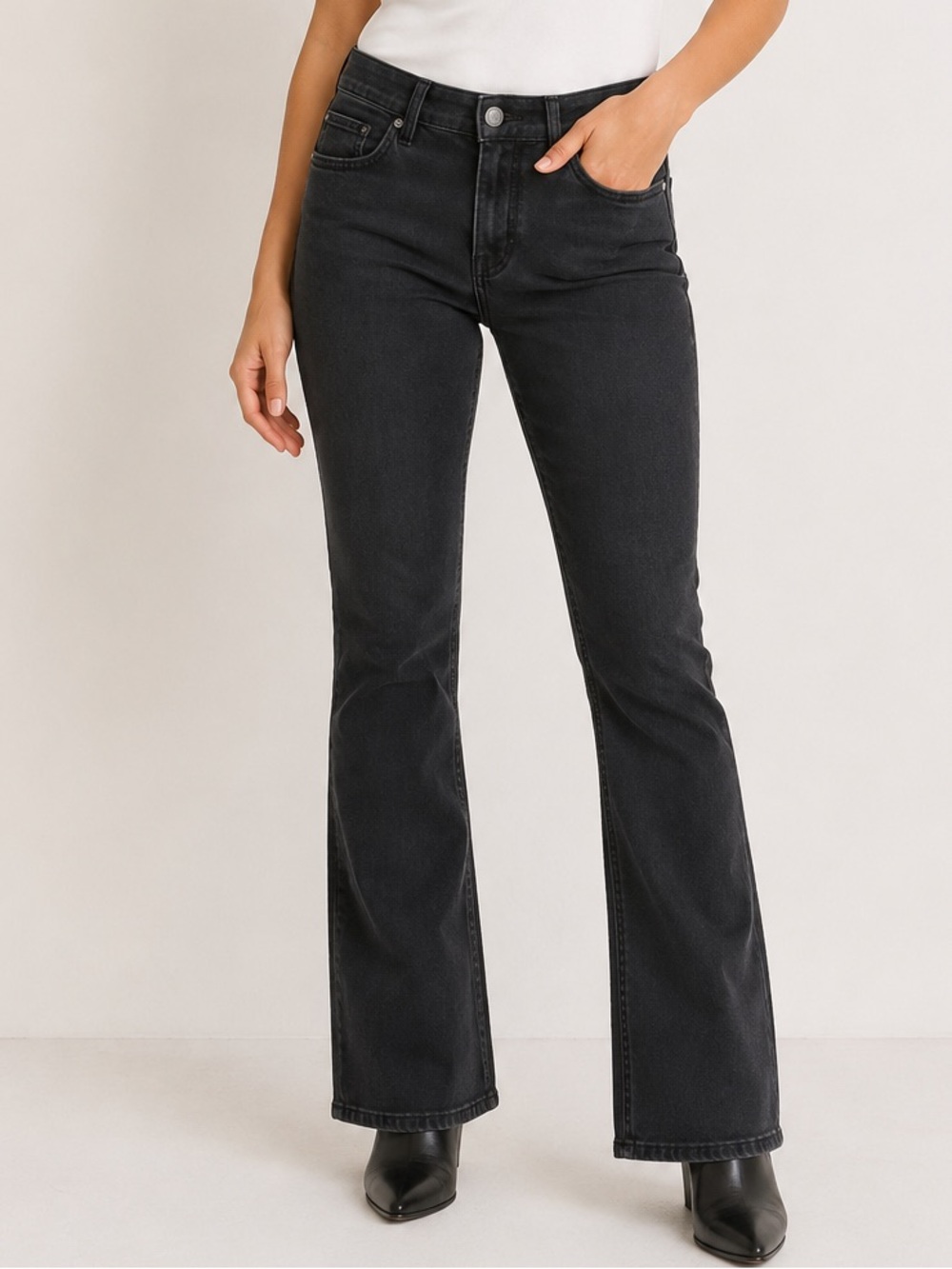 Hudson Jeans Black High-Rise Flare Denim - Picture 2 of 7